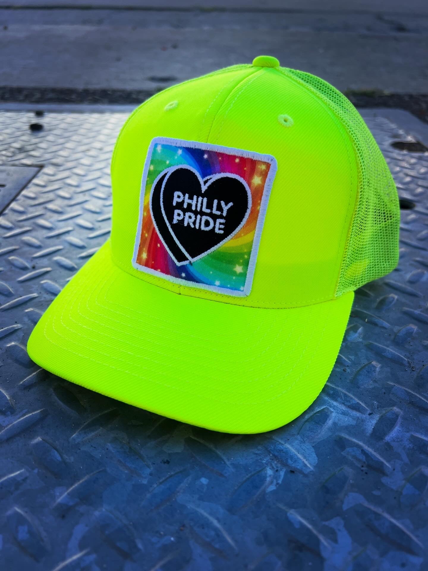 PHILLY PRIDE Trucker Hat w/ Mesh Snapback